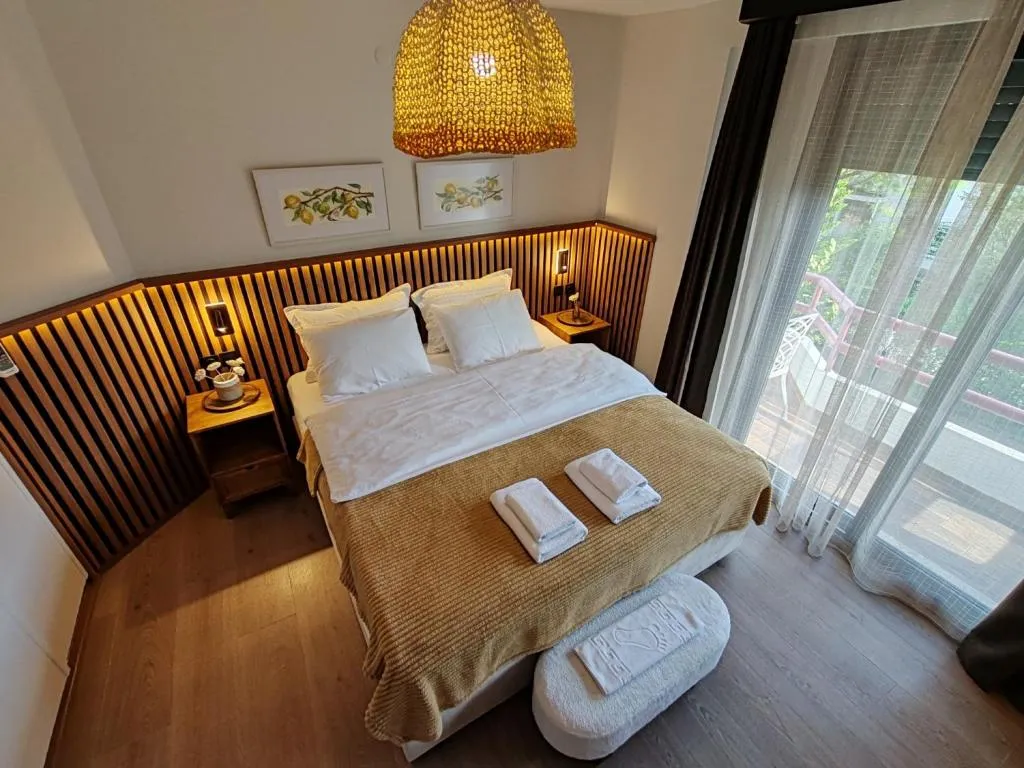 Corner Deluxe Oda,Bahçe Manzaralı,Balkonlu