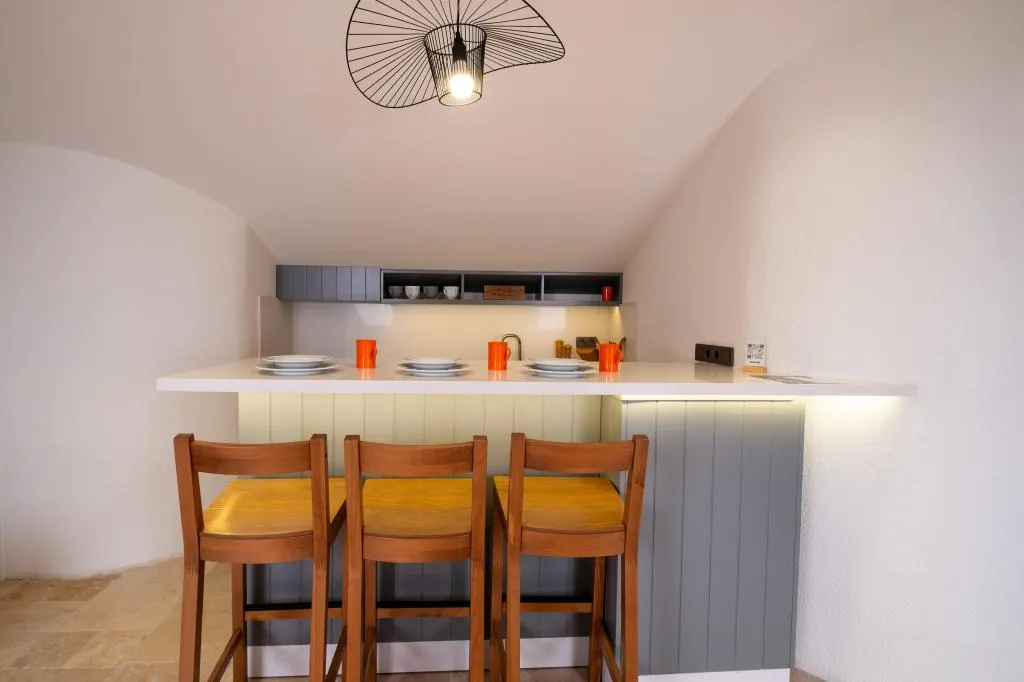 Club-E Loft | Havuz, Bahçe Manzaralı ve Balkonlu