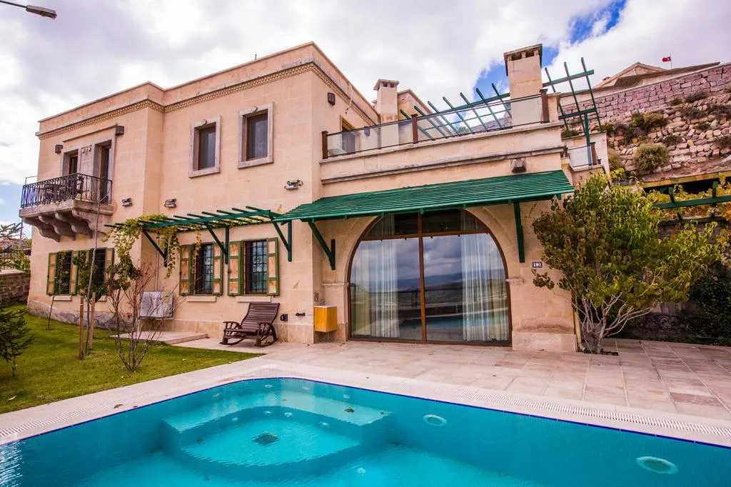 Supreme Villa, ,