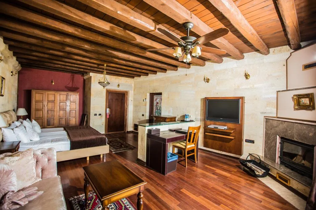 Deluxe Suite,