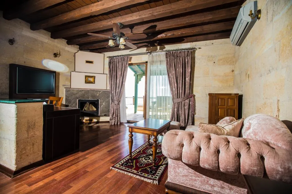 Deluxe Suite,
