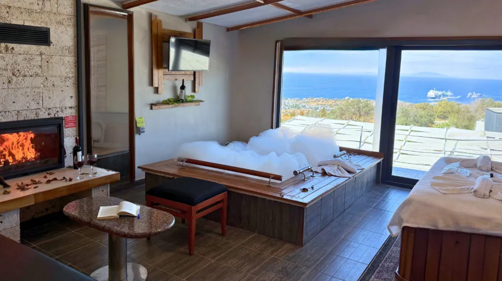 Deluxe Oda,Deniz Manzaralı,Şömineli ve Jakuzili