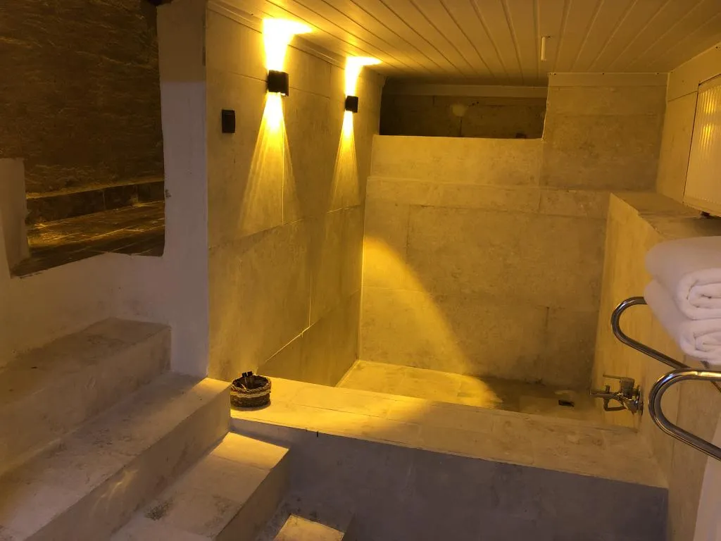 kıng cave suites