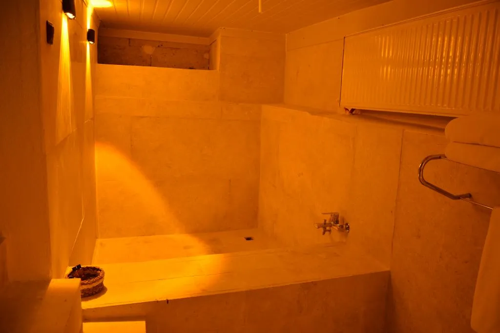 kıng cave suites