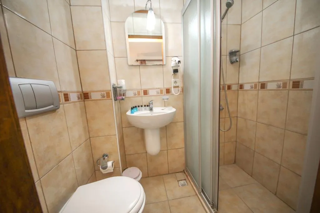 Queen Suite Oda