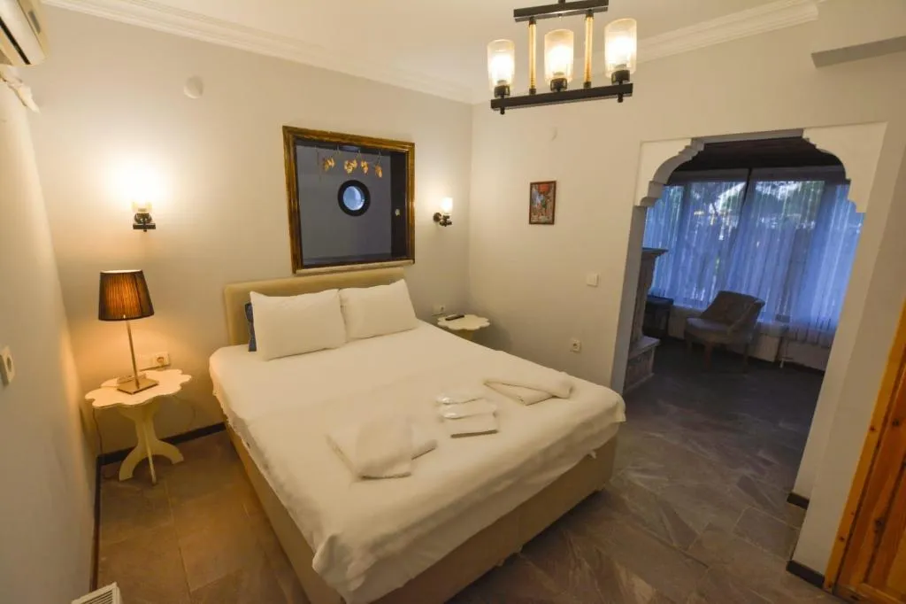 Queen Suite Oda