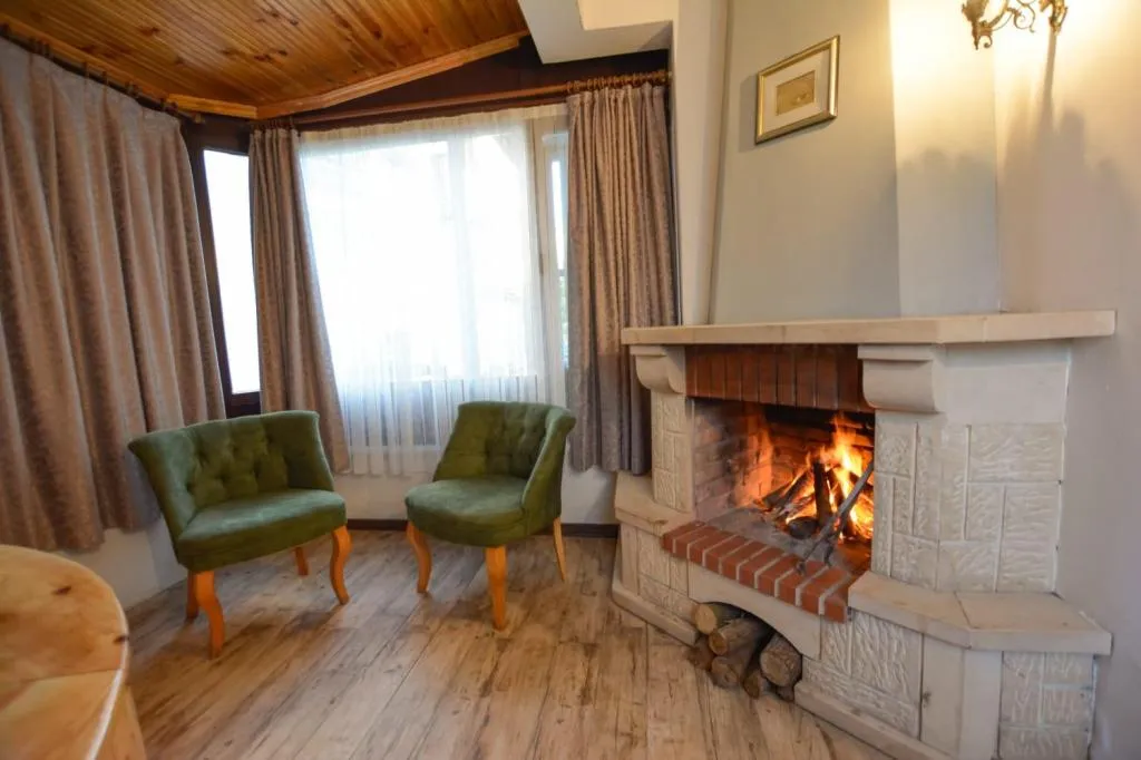 Deluxe King Suite