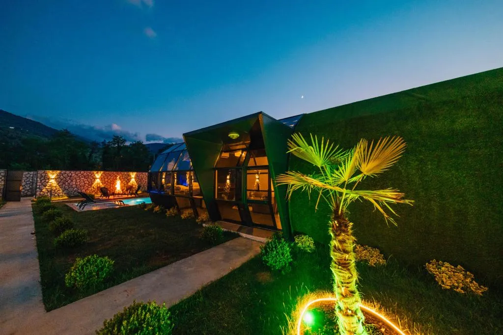 Bungalow,Dağ Manzaralı,Isıtmalı Özel Havuzlu