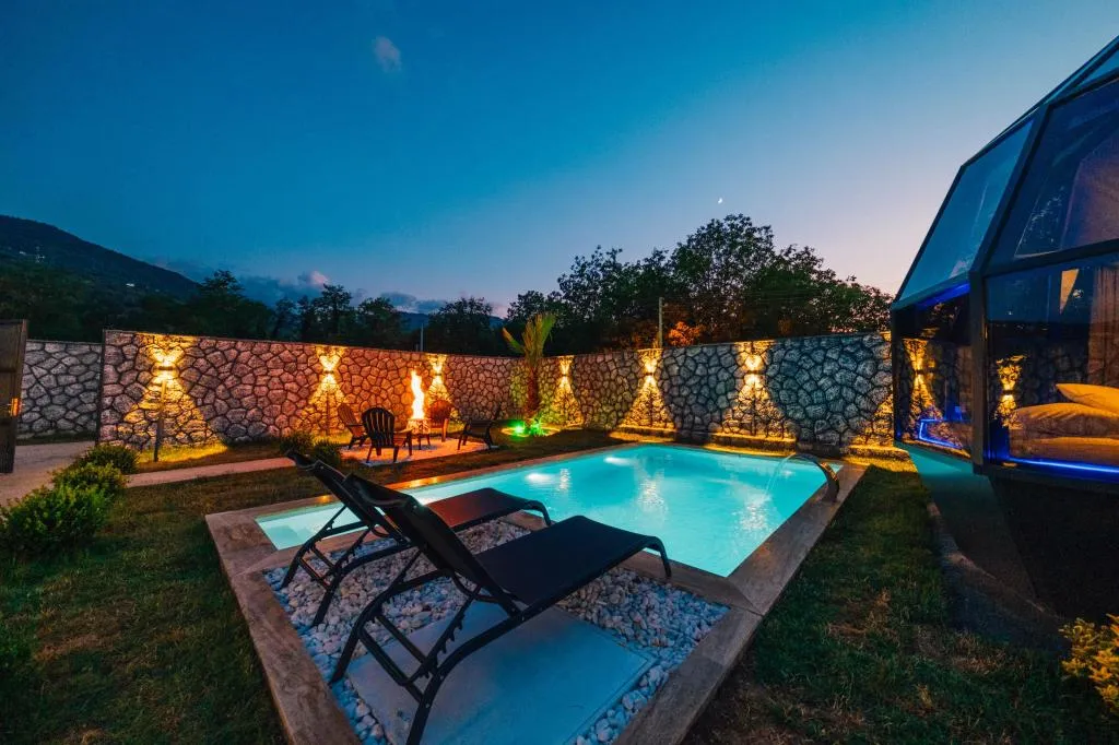 Bungalow,Dağ Manzaralı,Isıtmalı Özel Havuzlu