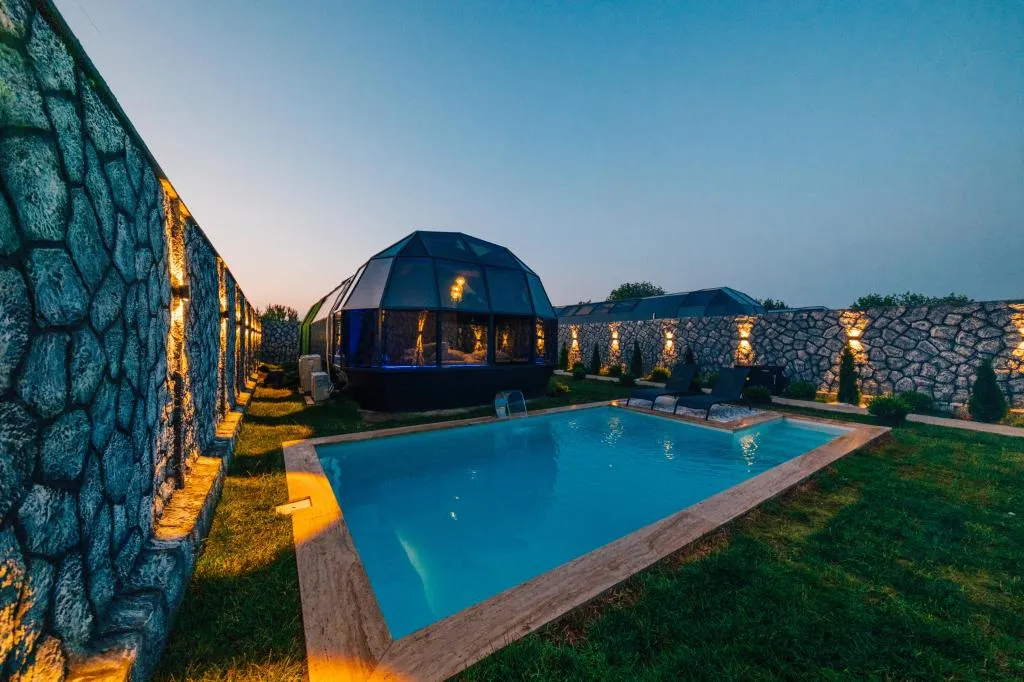 Bungalow,Dağ Manzaralı,Isıtmalı Özel Havuzlu