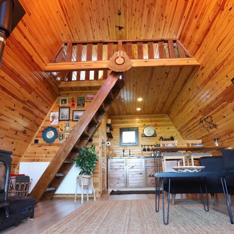 Deluxe Bungalow,Göl Manzaralı,Özel Havuzlu ve Bahçeli