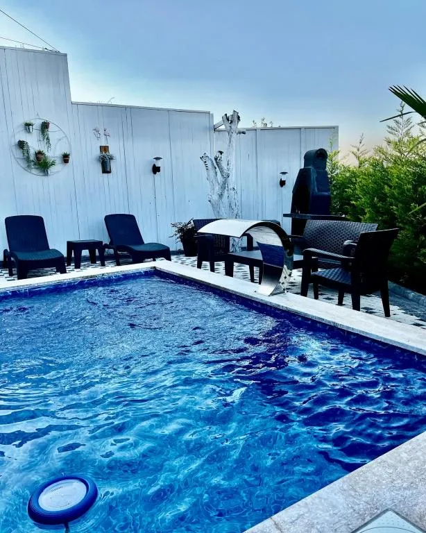 Bungalow,Havuz ve Doğa Manzaralı,Özel Havuzlu ve Bahçeli