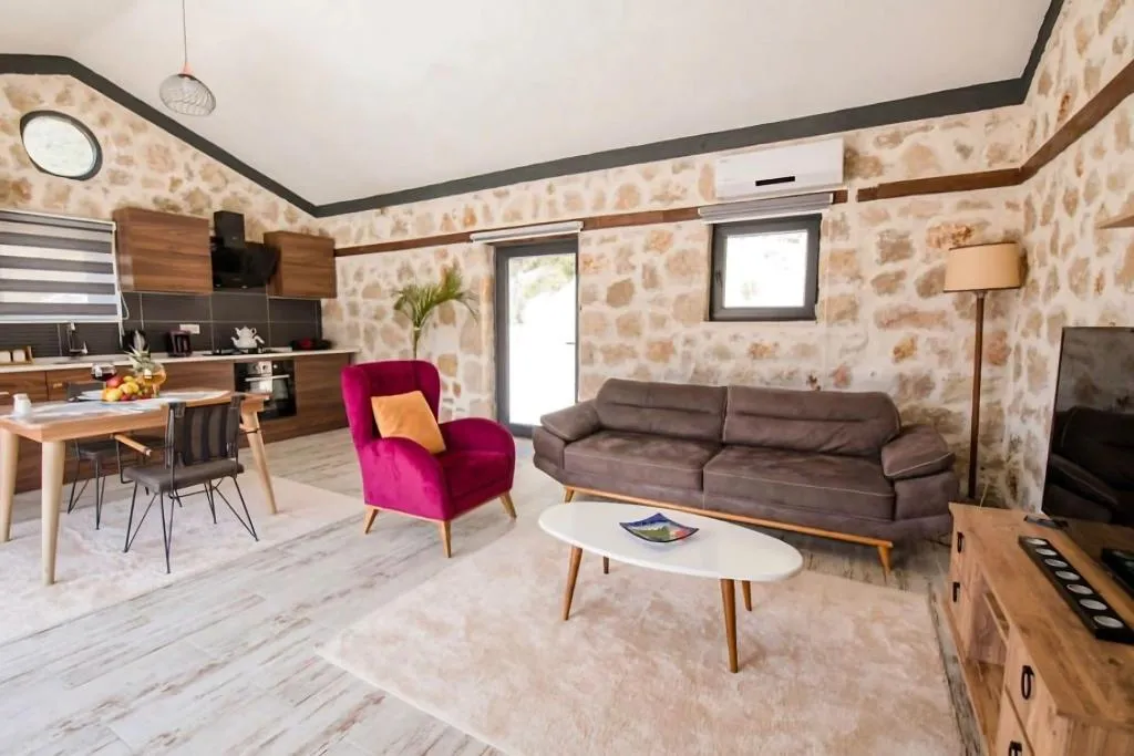 Medi.s Amber Cave 1+1 , Korunaklı Özel Havuzlu & Jakuzili Villa