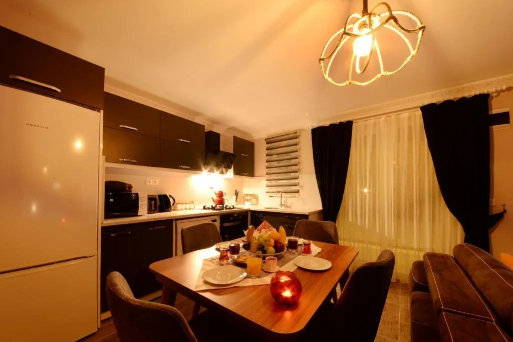 Medi.s Frezya 2+1 Korunaklı Özel Havuzlu & Jakuzili Villa