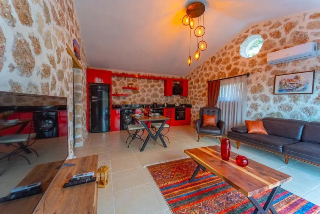 Medi.s Lavinia 1+1 , Korunaklı Özel Havuzlu & Jakuzili Villa