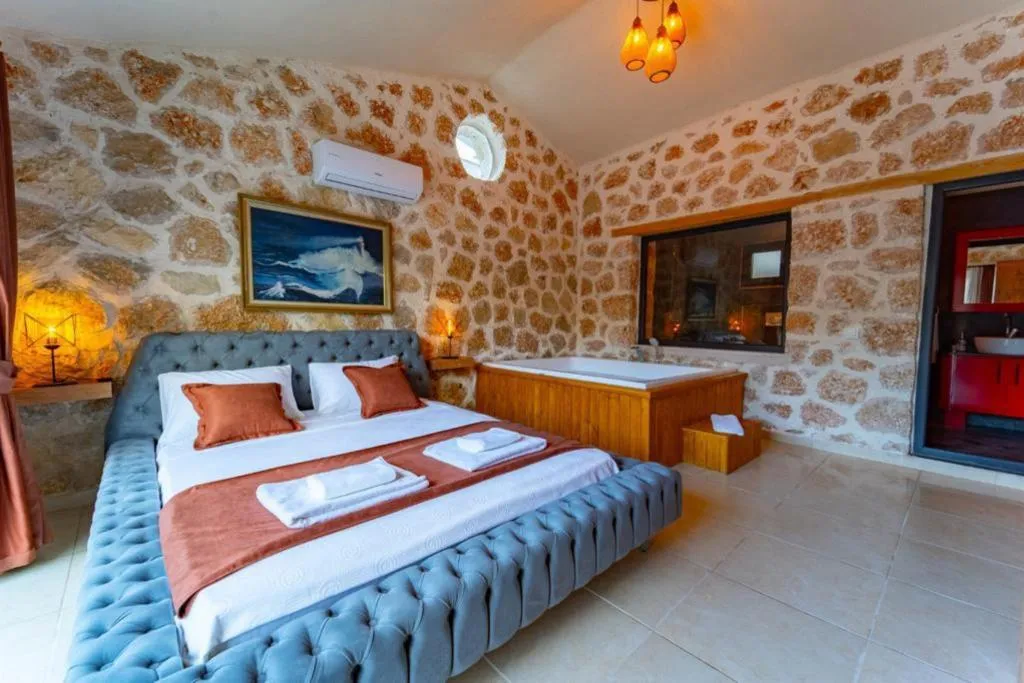Medi.s Lavinia 1+1 , Korunaklı Özel Havuzlu & Jakuzili Villa