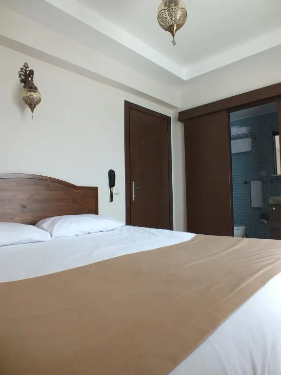 Ekonomik Oda,Göl Manzaralı,Balkonlu veya Fransız Balkonlu