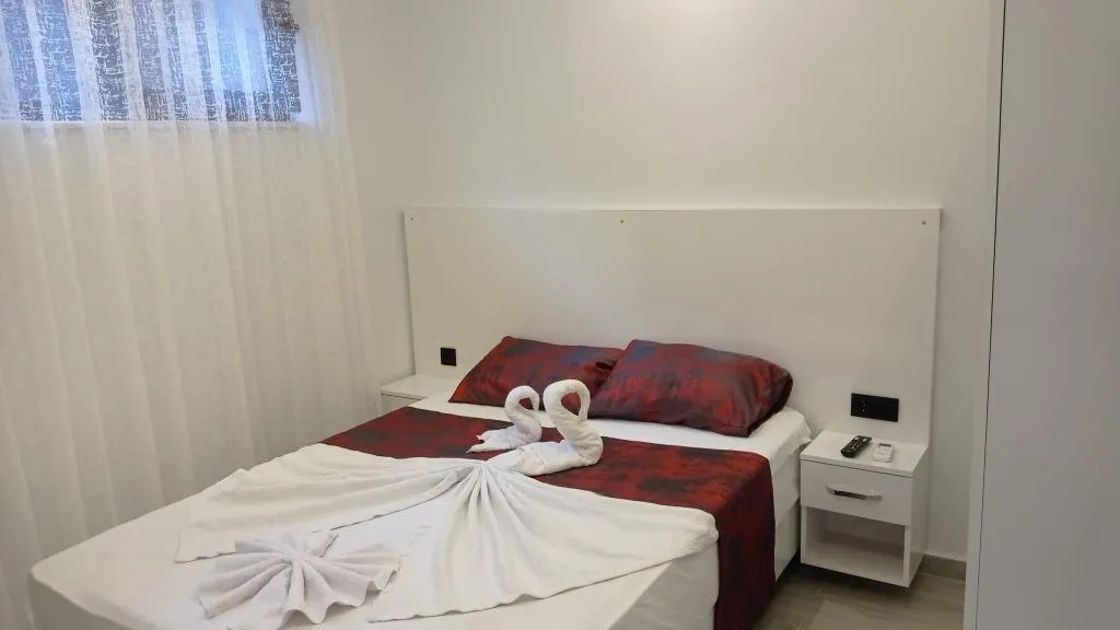 Ekonomik Oda - Bodrum Kat,Manzarasız,Balkonlu