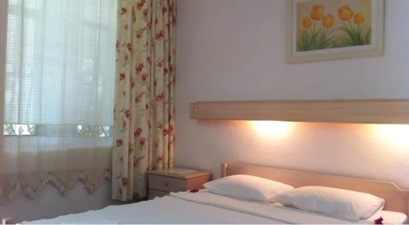 Standart Oda,Bahçe Manzaralı