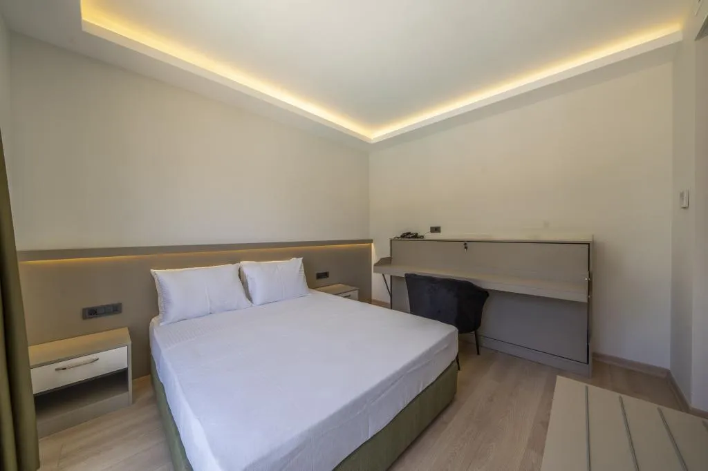 Çift Kişilik,Bahçe Manzaralı,Fransız Balkonlu