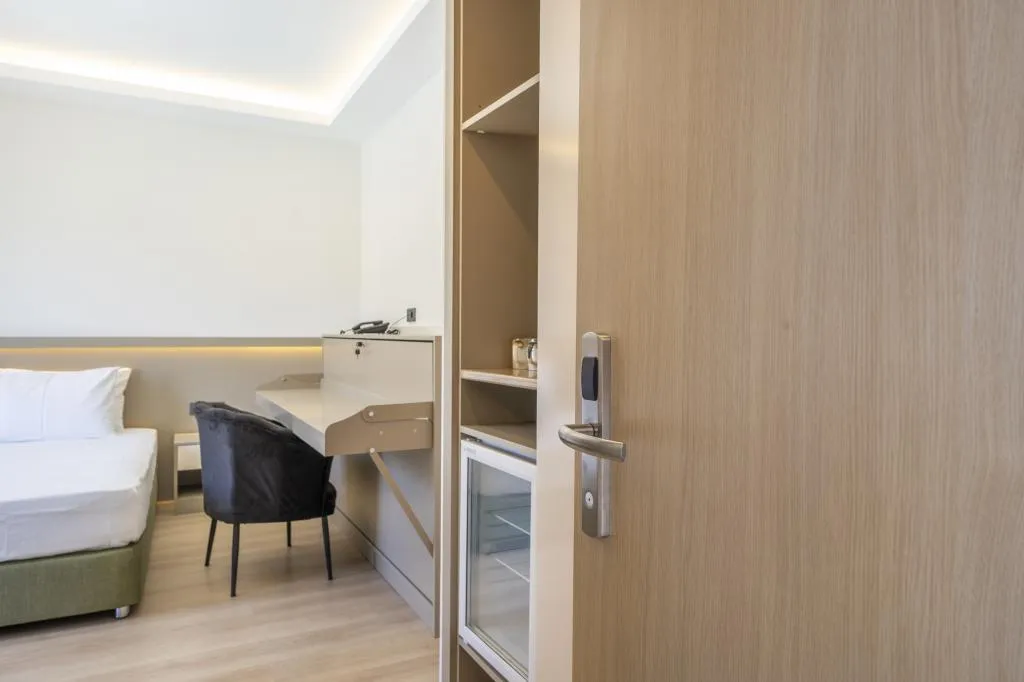 Çift Kişilik,Bahçe Manzaralı,Fransız Balkonlu