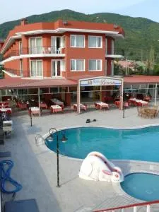 Hotel Benan