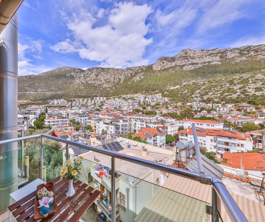 Teraslı Standart Oda,Şehir veya Dağ Manzaralı,Balkonlu