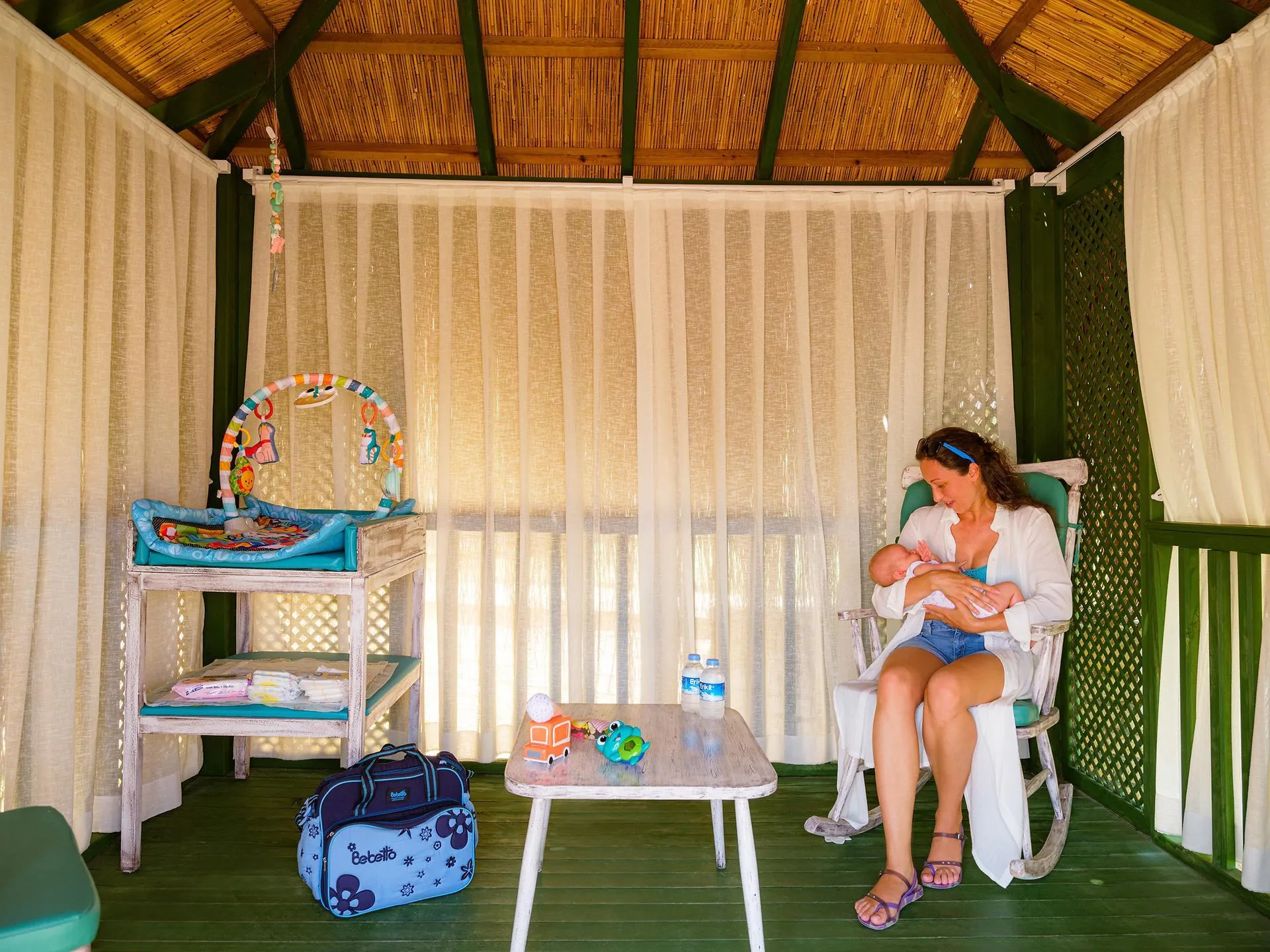 Bebek Bakım/ Baby Lounge
