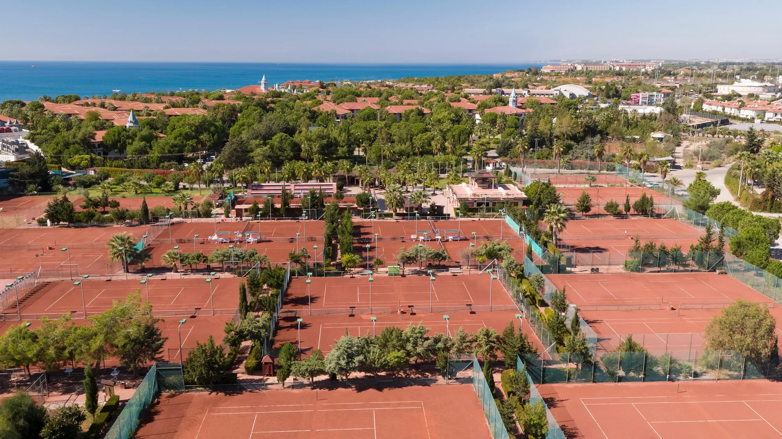 Tenis Sahası