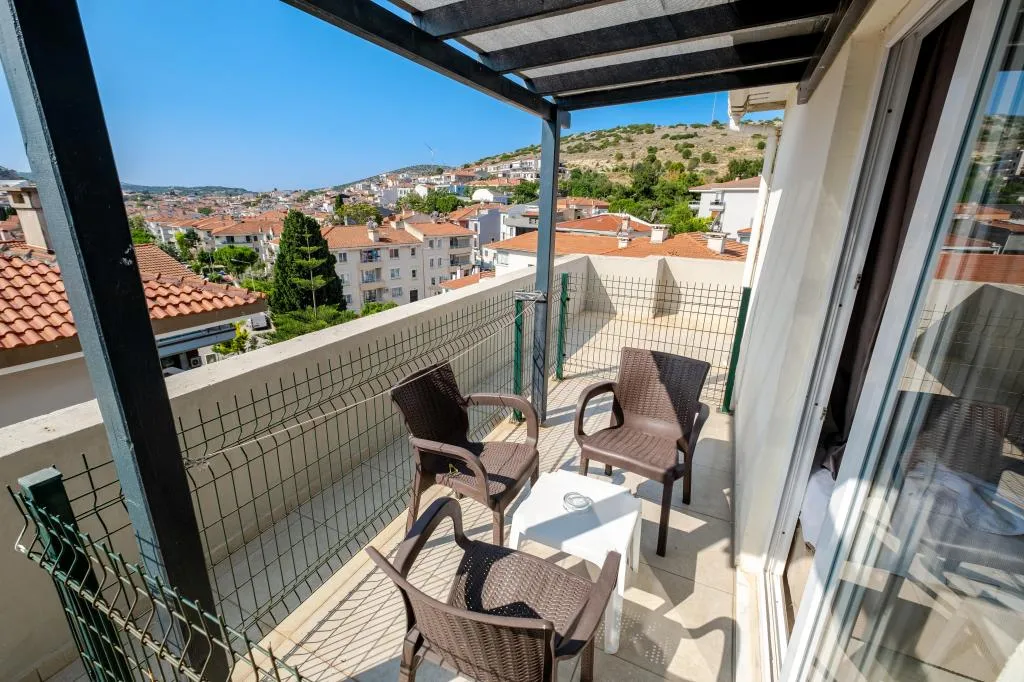 Standart Üç Kişilik Oda,Bahçe Manzaralı