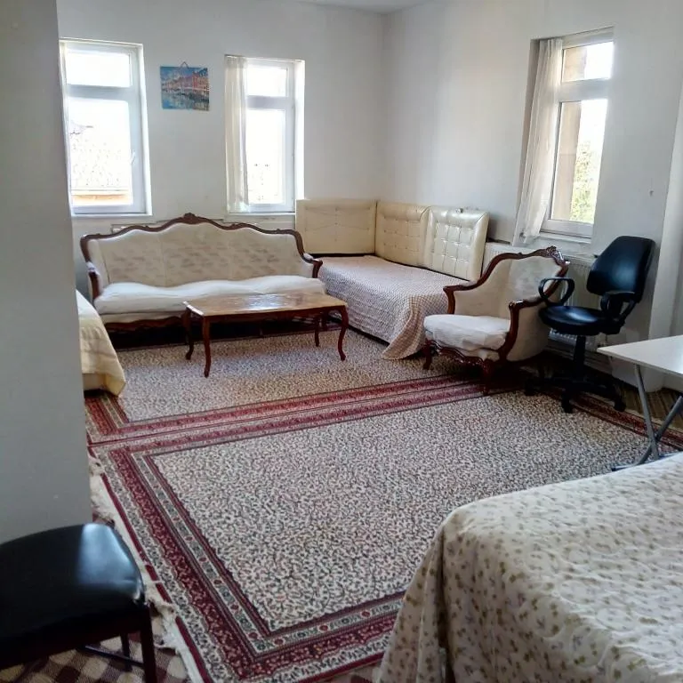 üst daire iki odalı