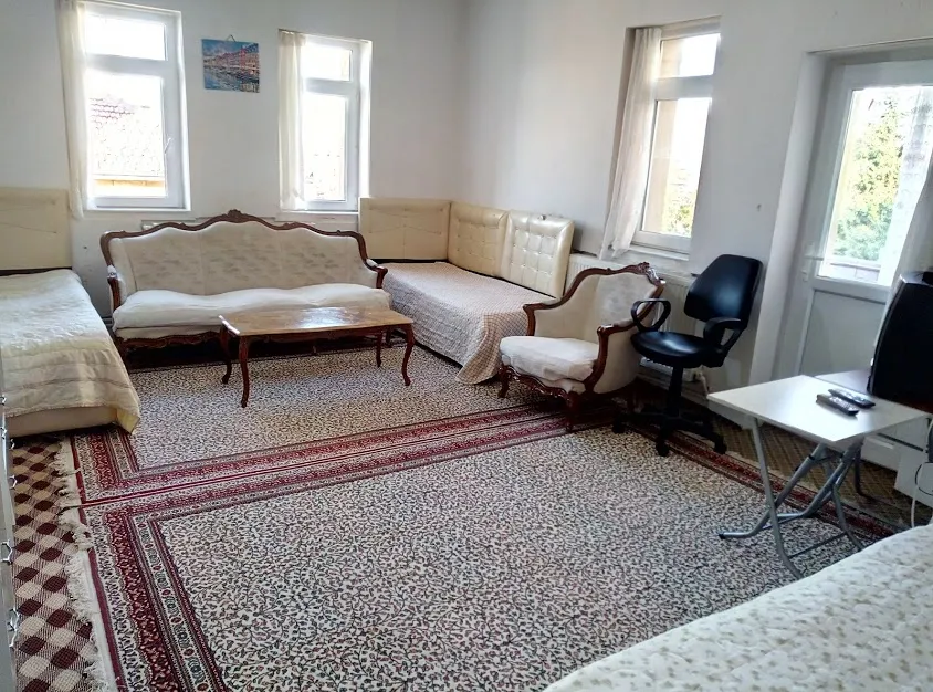 üst daire iki odalı