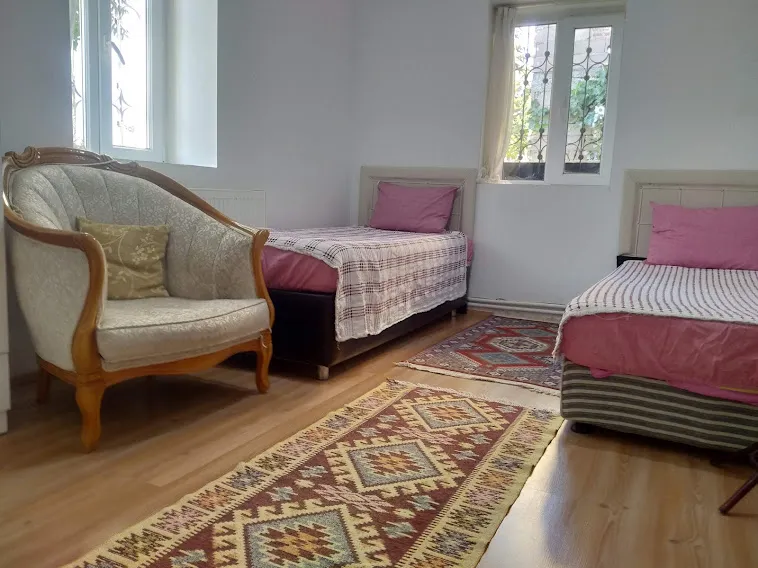 Alt giriş üç odalı