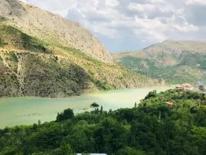 Otel Yeşil Eğin