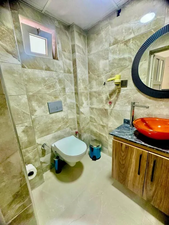 Triple,Sokak Manzaralı,Balkonlu