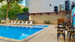 Grand Lavin Hotel