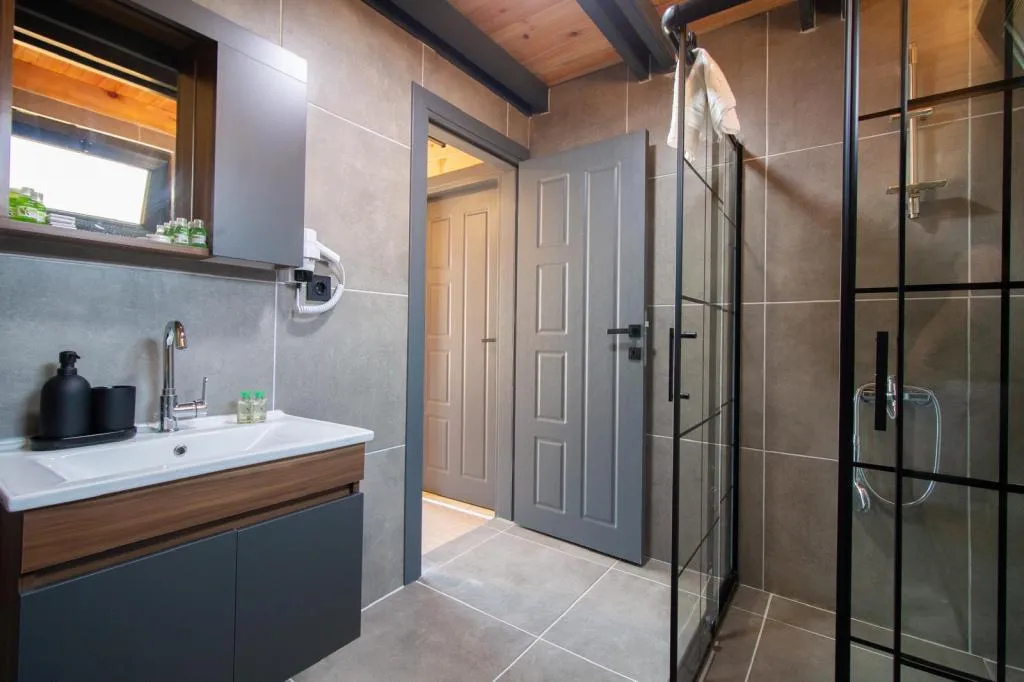 Premium Bungalow,Havuz ve Bahçe Manzaralı,Isıtmalı Özel Havuzlu
