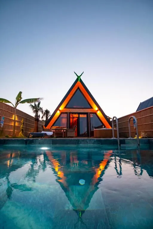 Premium Bungalow,Havuz ve Bahçe Manzaralı,Isıtmalı Özel Havuzlu