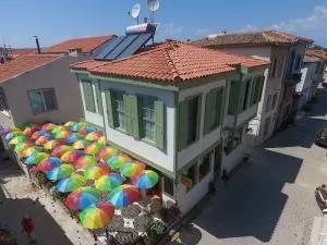 Flora Ayvalık Otel +13 Adult Only