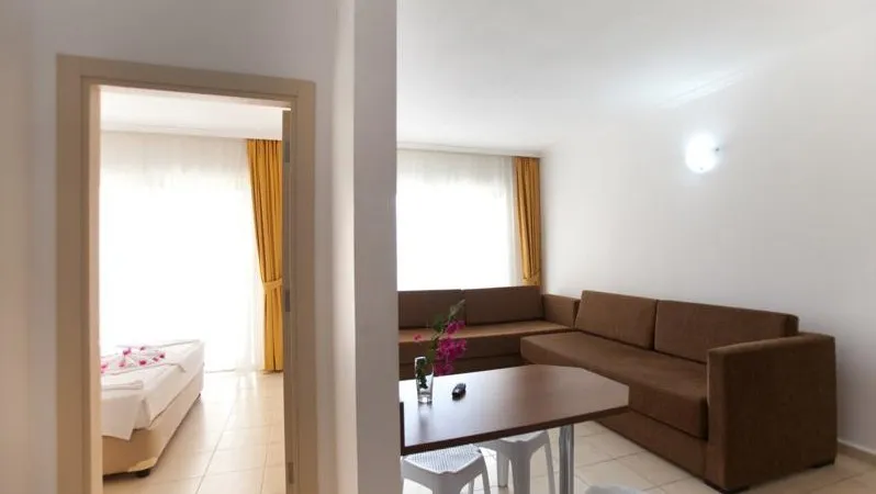 Apart Oda, Bahçe Manzaralı, Balkonlu,