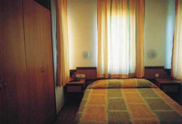 Studio, Kara Manzaralı,