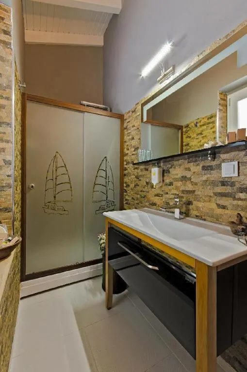 Standart Oda,Havuz ve Bahçe Manzaralı,Giriş Katı