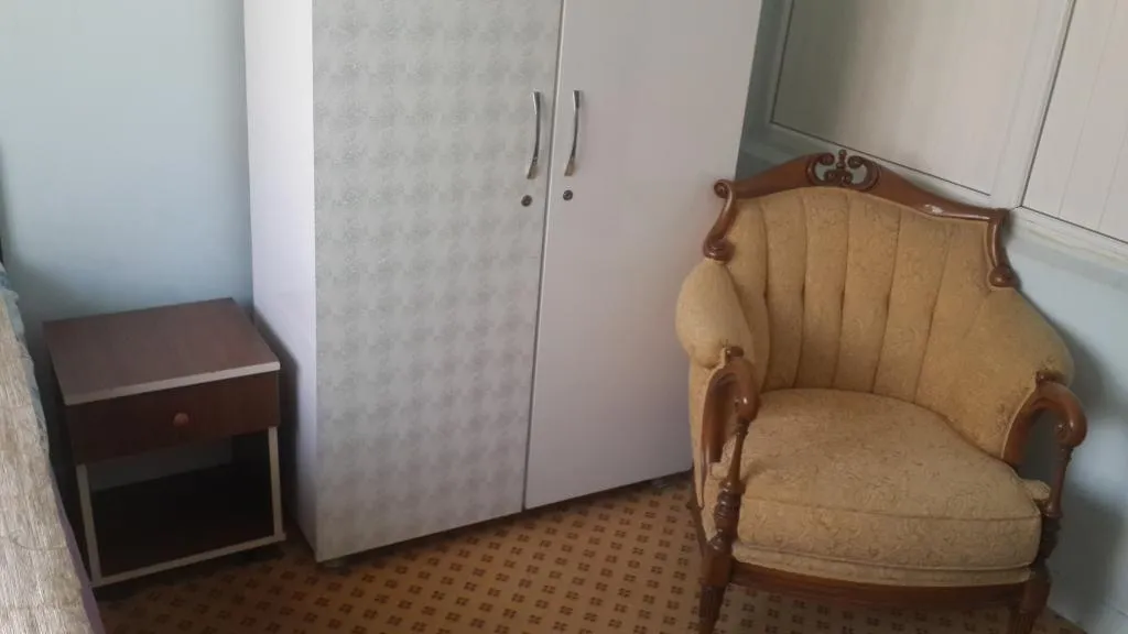 Tek Kişilik,Şehir Manzaralı