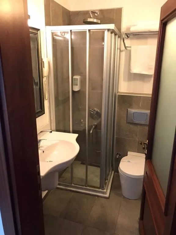 Tek Kişilik,Şehir Manzaralı