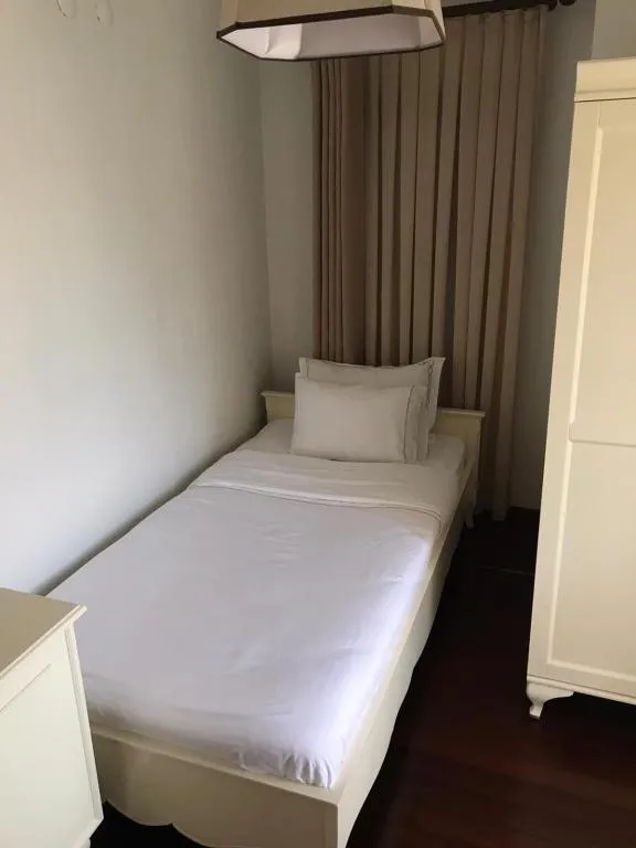 Tek Kişilik,Şehir Manzaralı