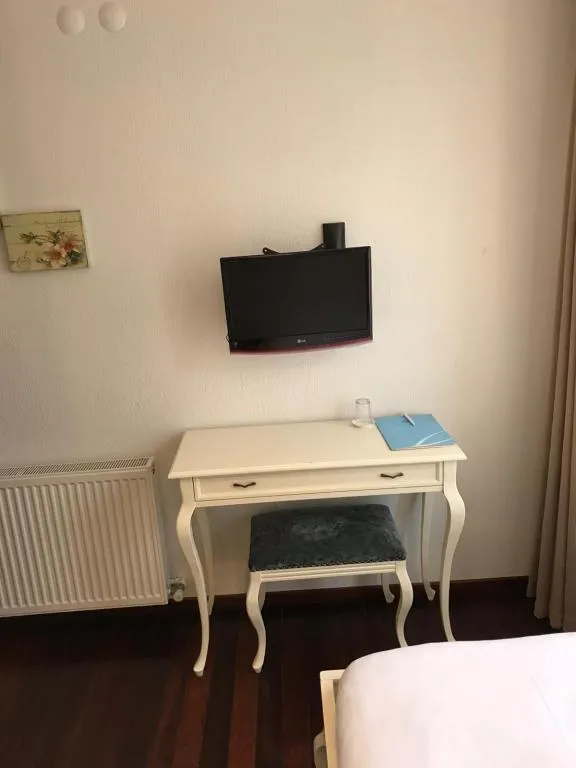 Tek Kişilik,Şehir Manzaralı