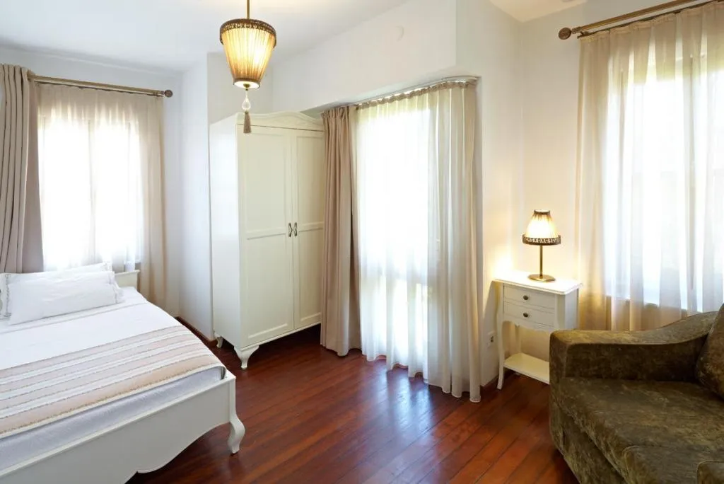 Tek Kişilik,Şehir Manzaralı