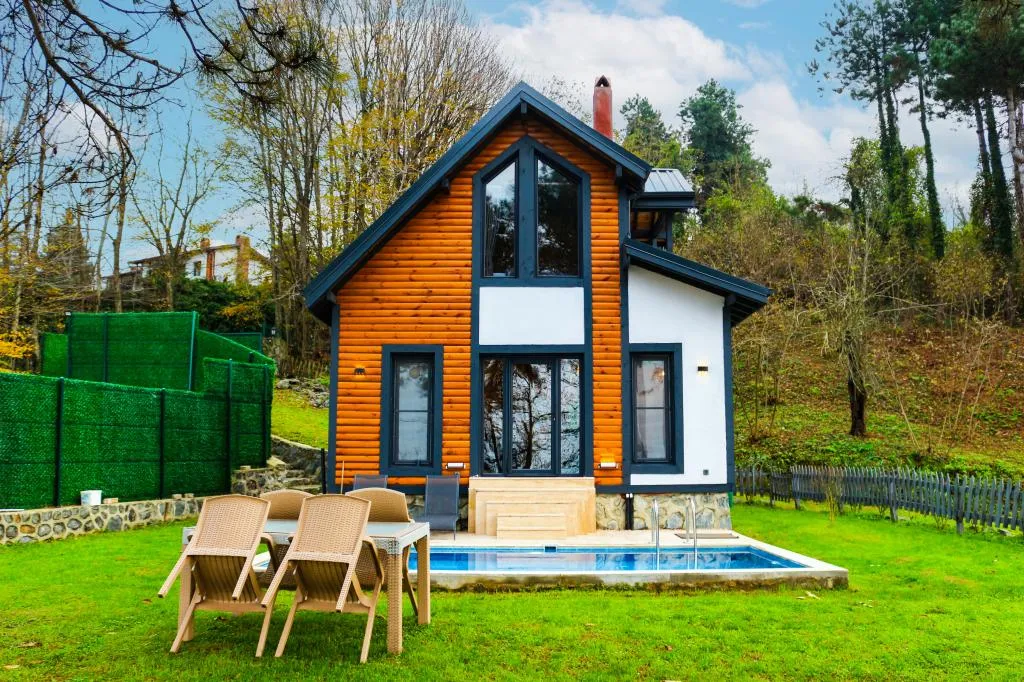Bungalow,Göl Manzaralı,Isıtmalı Özel Havuzlu