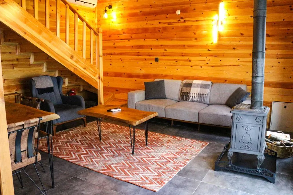 Bungalow,Göl Manzaralı,Isıtmalı Özel Havuzlu
