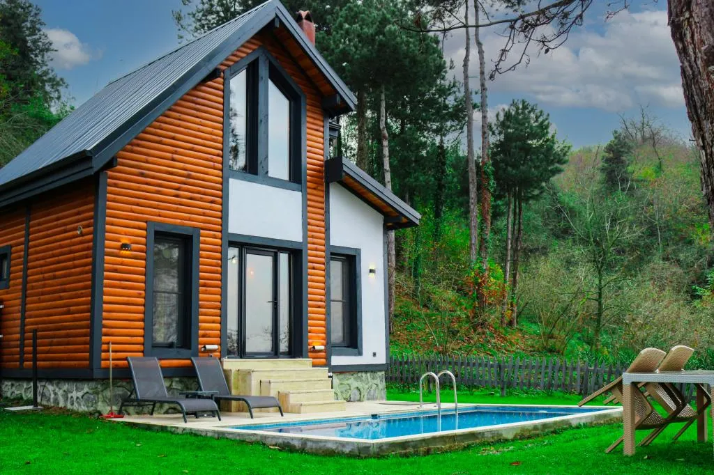 Bungalow,Göl Manzaralı,Isıtmalı Özel Havuzlu